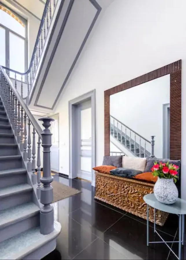 Manoir Bel Horizon Avec Grand Jardin Et Parking Prive Villa Brussels Holiday home